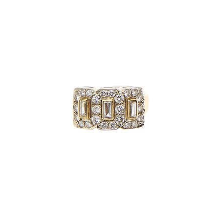 Anello in oro bicolore 18kt A fascia con diamanti taglio baguette e brillante...