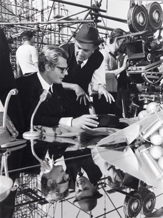 TAZIO SECCHIAROLI (1925-1988) Federico Fellini e Marcello Mastroianni durante...