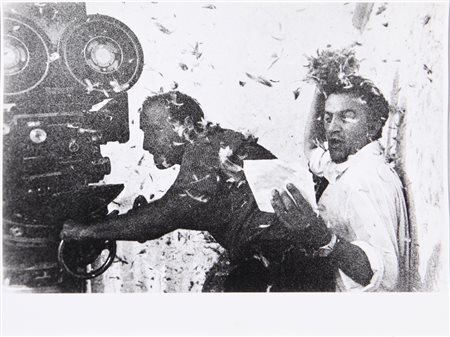 TAZIO SECCHIAROLI (1925-1988) Federico Fellini durante le riprese del film...