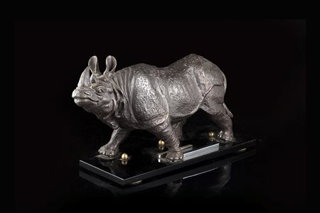Arte del secolo XX "Rinoceronte" scultura in bronzo (h. cm 16) Poggiante su...