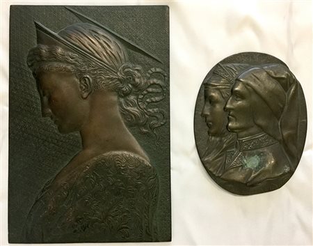 Lotto composto da due bassorilievi in bronzo dei quali uno raffigurante Dante...