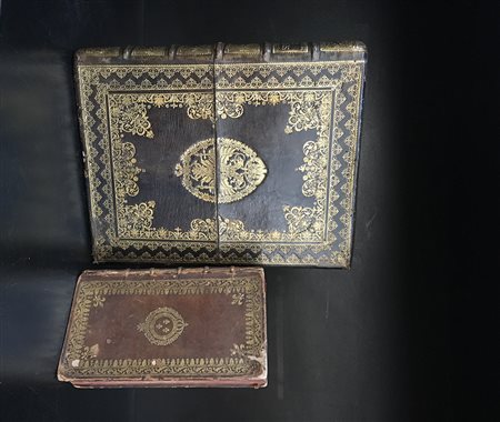 [LEGATURE] Lotto di due libri a scatola in legatura del XVIII secolo alle...