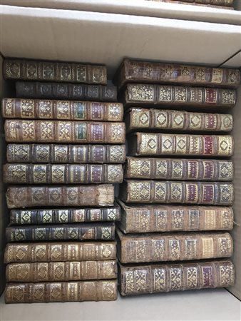 [LEGATURE] Lotto di volumi in 8vo e 16mo di interesse prevalentemente storico...