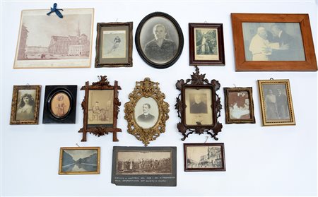 Lotto composto da numerose fotografie d'epoca prevalentemente in cornice....
