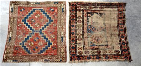 Lotto di due tappeti caucasici Gandjié, inizio secolo XX (cm 100x82; cm...