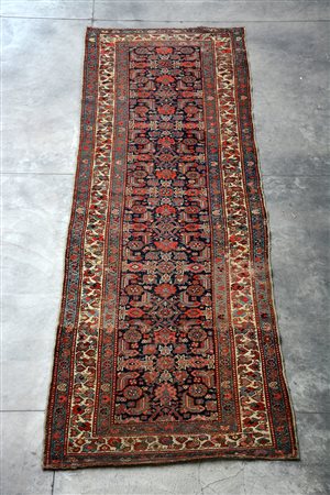 Tappeto Hamadan, Persia inizio secolo XX. Decoro Herati ti, nei toni...