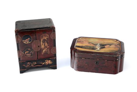 Lotto composto da in portagioie laccato con decori naturalistici e un...