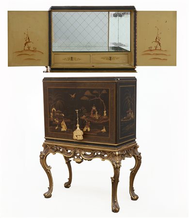 Mobile bar in legno laccato nero con due ante e fianchi decorati in oro e in...