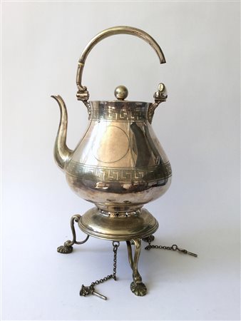 Samovar inglese in metalallo argentato (h cm 43) (difetti e mancanze)