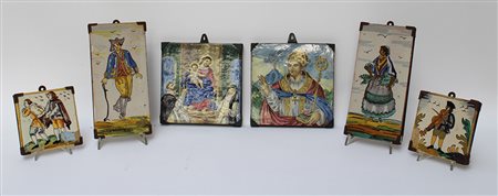 Manifatture diverse, lotto composto da sei piastrelle decorate in policromia,...