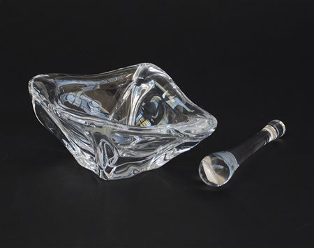 Daum Posacenere con pestello in vetro soffiato incolore.-ENPosacenere con...