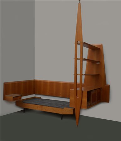 Lotto composto da una libreria a giorno a tre ripiani portalibri e uno stipo...