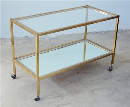 Carrello portavivande con struttura in ottone a due ripiani in vetro e...