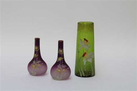 Manifatture diverse, lotto composto da una coppia di bottiglie ed un vaso...