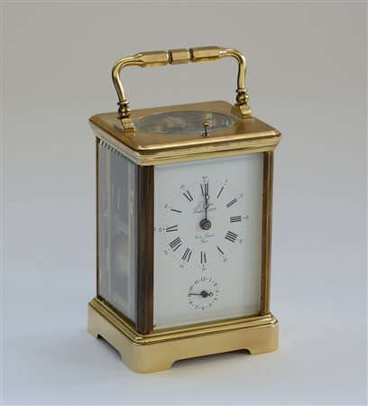 L'EPEEOfficier in ottone e vetri molatiQuadrante firmatoMovimento con carica...