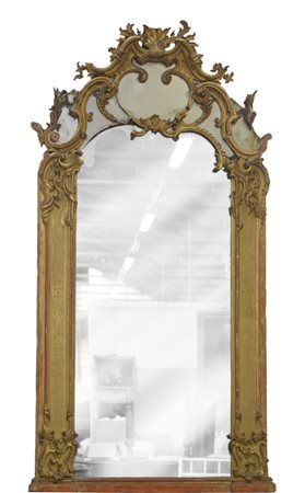 Specchiera in legno intagliato e dorato.Seconda metà secolo XVIII (h. cm 260...
