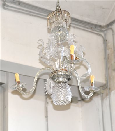 Manifattura di Murano, lampadario a tre luci in vetro trasparente, decorato...
