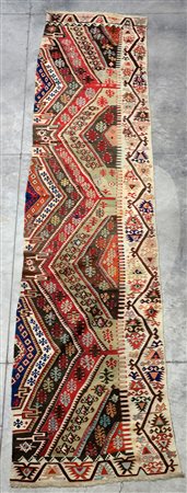 Tappeto Aydin, Anatolia fine secolo XIX. Uno di due teli che formavano un...