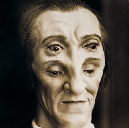 IGOR PESHEKHONOVSenza TitoloFotografiacm 15x15Esposizioni2002 Studio...