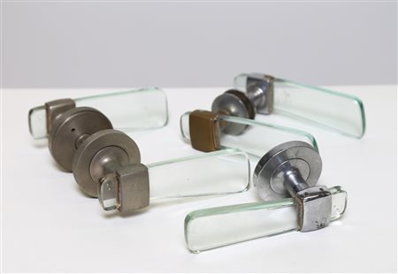 PONTI GIO' (1891 - 1979) Tre maniglie . -. . Ottone nichelato e cristallo,...