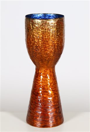 DE POLI PAOLO (1905 - 1996) Vaso. -. Cm 12,00 x 32,00 x 12,00. Rame smaltato,...