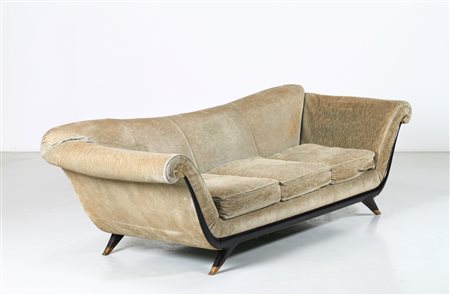 ULRICH GUGLIELMO Divano tre posti. -. Cm 250,00 x 74,00 x 90,00. Legno,...