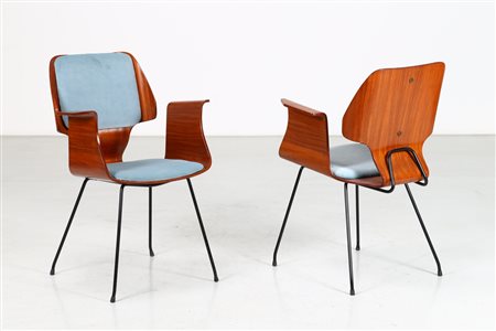 MAZURE MIGUEL RODRIGO Coppia di poltroncine . -. Cm 57,00 x 83,00 x 52,00....