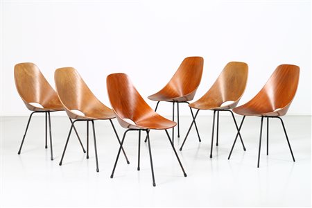 NOBILI VITTORIO (n. 1935) Sei sedie mod. Medea. -. Cm 46,00 x 83,50 x 54,00....