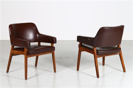 FRATTINI GIANFRANCO (1926 - 2004) Coppia di poltrone mod. 904. . Cm 62,00 x...