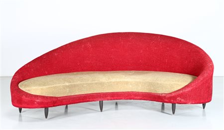 MUNARI FEDERICO Divano curvo. -. Cm 230,00 x 86,00 x 110,00. Legno e tessuto...