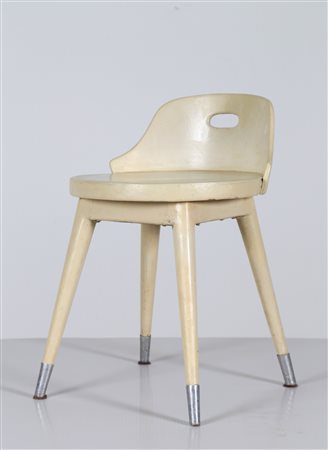 PARISI ICO (1916 - 1996) Sgabello da cucina. -. Cm 39,00 x 59,50 x 39,00....