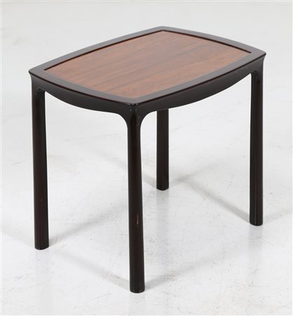 EDWARD WORMLEY Tavolino. -. Cm 71,50 x 63,50 x 53,00. Legno laccato e...