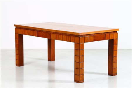 ULRICH GUGLIELMO Tavolo. -. Cm 185,00 x 81,00 x 90,50. Legno di noce, anni 50...