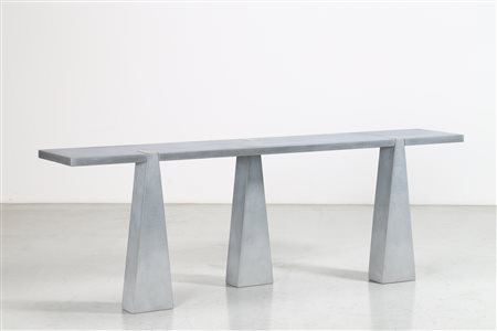 MANGIAROTTI ANGELO (n. 1921) Consolle Incas. -. Cm 220,00 x 74,50 x 40,00....