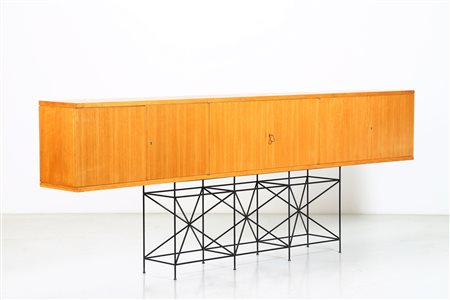 GIOVANNI FERRABINI Credenza. -. Cm 300,00 x 112,50 x 38,00. Legno di frassino...
