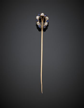 Fermacravatta/foulard in oro giallo, diamanti per complessivi ct. 0,50 circa...