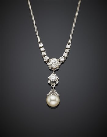 Catenina a coda di topo in oro bianco con centrale pendente in diamanti...