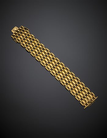Bracciale modulare in oro giallo lucido e zigrinato, g 57,21, lungh. cm...