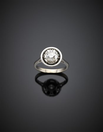 Anello in oro bianco con diamante rotondo di ct. 1,20 circa, g 4,30 misura...