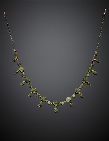 Collier in oro giallo e turchesi cabochon, catena e chiusura in oro rosa, g...