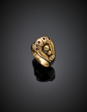 Anello retrò in oro rosso e piccoli rubini, g 7,09 misura 14/54.-ENRed gold...