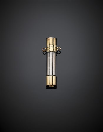 ALBRIZZAPorta Pastiglie in acciaio e oro giallo a guisa di pendente, g 15,52,...