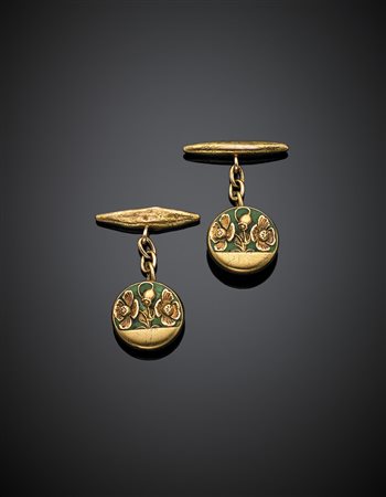 Gemelli in oro giallo 585/1000 con smalto verde g 4,98, diam. cm 1,5....