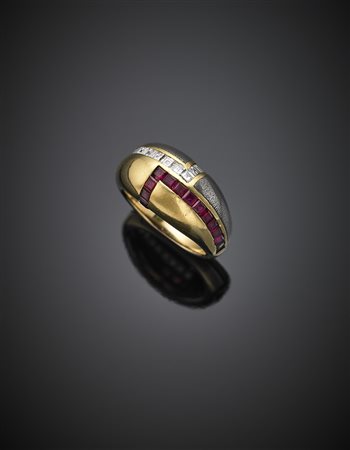 Anello in oro giallo e acciaio con diamanti per complessivi ct. 0,75 circa e...