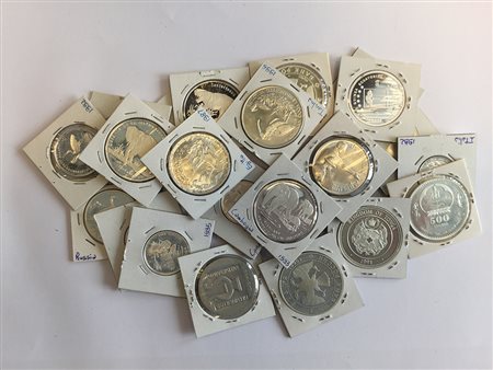 STATI VARI(Cambogia, Finlandia, Laos, Mongolia, Polonia, Russia, ecc.). Lotto...