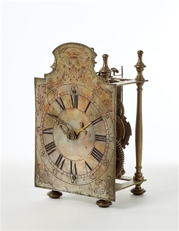 ANONIMO, ItaliaOrologio a lanterna con montanti a colonna torniti, cimasa...