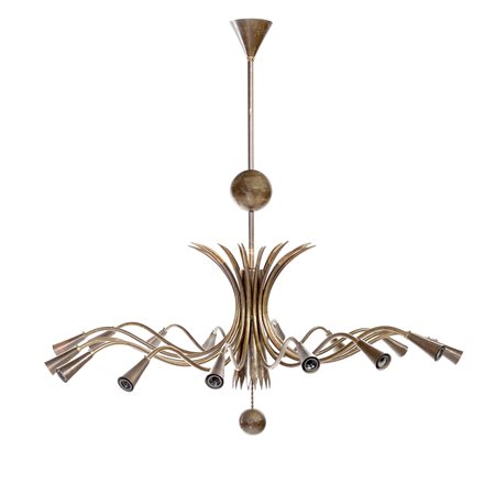 Lampadario in ottone brunito a 16 braccia , finale a coni Prod. Lumi 1950 86x100