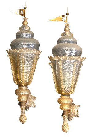 Coppia di appliques veneziane in vetro soffiato incolore e foglia d'oro...