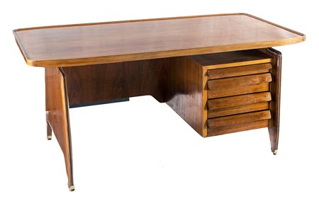 Scrivania in noce con quattro cassetti nel lato destro , dettagli in ottone...