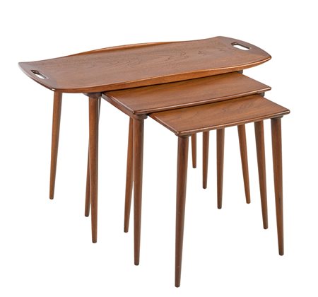 Tavolini tre a nido in legno di teak Prod. Danese 1960 ca cm 51x80x40